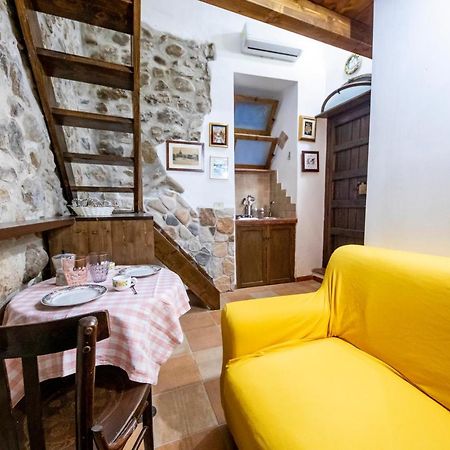 La Stalla チェファル エクステリア 写真