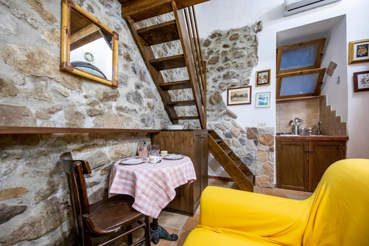 La Stalla チェファル エクステリア 写真
